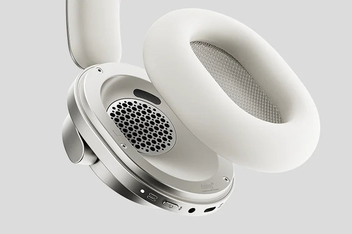 ear cushion detail